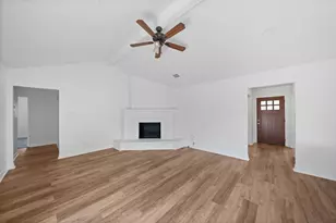 6107 Golden Forest Dr, Houston, TX 77092 - Photo 9