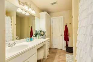 204 Arrowhead Dr, Lake Jackson, TX 77566 - Photo 23