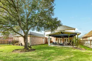 204 Arrowhead Dr, Lake Jackson, TX 77566 - Photo 31