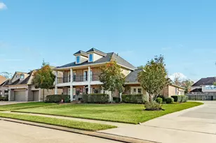 204 Arrowhead Dr, Lake Jackson, TX 77566 - Photo 41