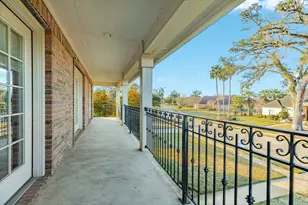 204 Arrowhead Dr, Lake Jackson, TX 77566 - Photo 29