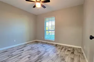 3819 Heatherbrook Dr, Houston, TX 77045 - Photo 11
