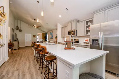 1210 Mira Mar Court, Rosharon, TX 77583 - Photo 11