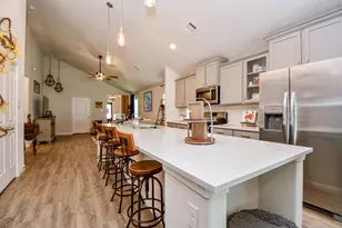 1210 Mira Mar Ct, Rosharon, TX 77583 - Photo 11