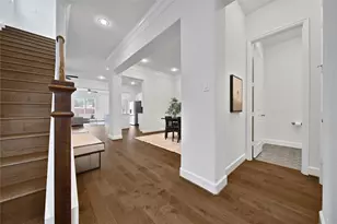 819 W 20th St, Houston, TX 77008 - Photo 5