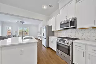 819 W 20th St, Houston, TX 77008 - Photo 13