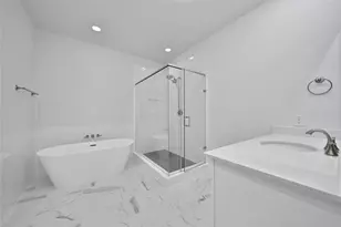 819 W 20th St, Houston, TX 77008 - Photo 21