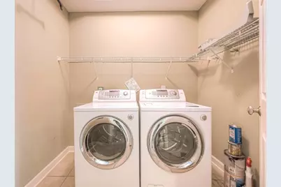 4515 Briar Hollow Place #305, Houston, TX 77027 - Photo 13