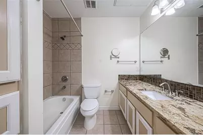 4515 Briar Hollow Place #305, Houston, TX 77027 - Photo 9