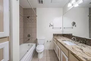 4515 Briar Hollow Pl, Houston, TX 77027 - Photo 9