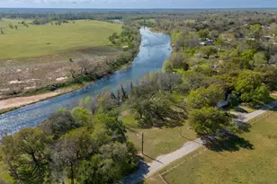 160 Burford St, Columbus, TX 78934 - Photo 1