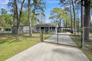 20115 Live Oak S, New Caney, TX 77357 - Photo 3