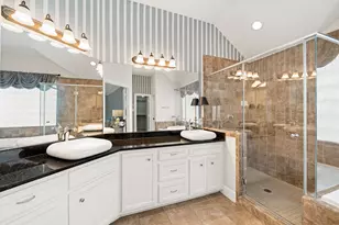 548 Westcross St, Houston, TX 77018 - Photo 17