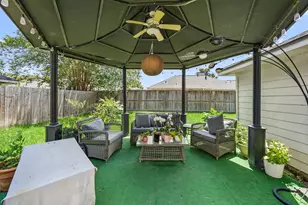 211 Aberdeen St, Stafford, TX 77477 - Photo 25