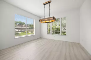 211 Aberdeen St, Stafford, TX 77477 - Photo 5