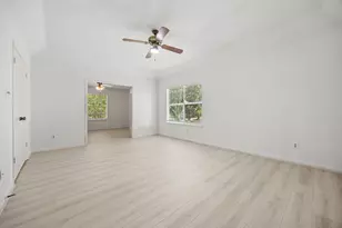211 Aberdeen St, Stafford, TX 77477 - Photo 17