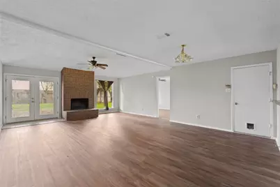 2819 Sugar Wood Drive, League City, TX 77573 - Photo 5
