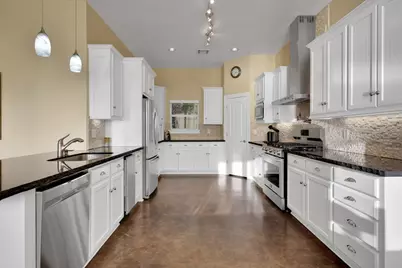 334 Sunset Drive, Livingston, TX 77351 - Photo 13