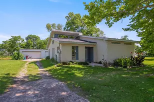 1208 Weyer St, League City, TX 77573 - Photo 1