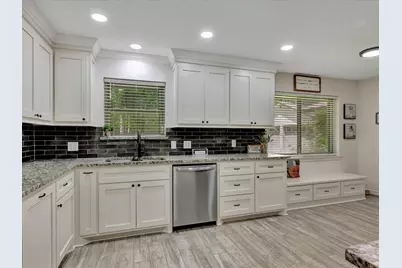 408 W Eucalyptus Street, Village Mills, TX 77663 - Photo 19