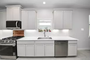 297 Gallant Fox Wy, New Caney, TX 77357 - Photo 9