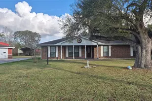 16923 Herridge Rd, Pearland, TX 77584 - Photo 3