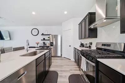 3218 Crown Gate Drive, Houston, TX 77047 - Photo 7