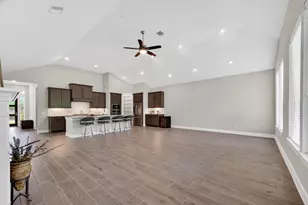 3415 Mckinney Ridge Dr, Houston, TX 77059 - Photo 11