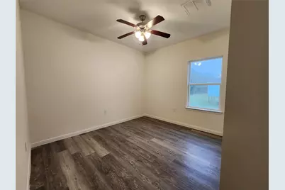 6306 Red Oak Drive, Hitchcock, TX 77563 - Photo 9