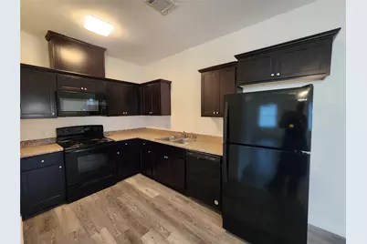 6306 Red Oak Drive, Hitchcock, TX 77563 - Photo 5