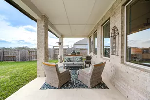 441 Hunters Xing Dr, Sealy, TX 77474 - Photo 15