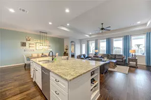 441 Hunters Xing Dr, Sealy, TX 77474 - Photo 9