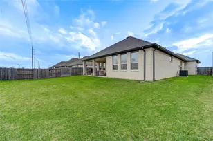441 Hunters Xing Dr, Sealy, TX 77474 - Photo 41
