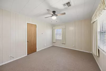 201 S Dixie Street, Brenham, TX 77833 - Photo 11