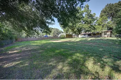 201 S Dixie Street, Brenham, TX 77833 - Photo 33