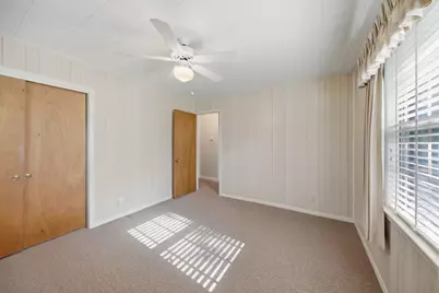 201 S Dixie Street, Brenham, TX 77833 - Photo 15