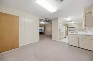 201 S Dixie St, Brenham, TX 77833 - Photo 23