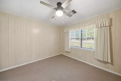 201 S Dixie Street, Brenham, TX 77833 - Photo 17