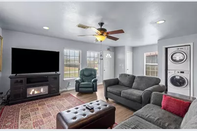 620 6th Street, Dickinson, TX 77539 - Photo 17
