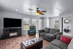 620 6th St, Dickinson, TX 77539 - Photo 17