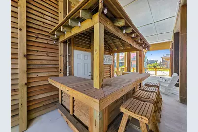 778 Wommack, Crystal Beach, TX 77650 - Photo 11