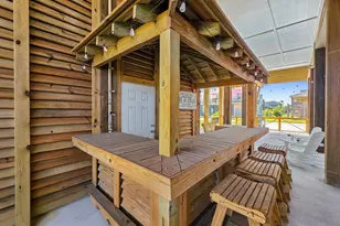 778 Wommack, Crystal Beach, TX 77650 - Photo 11