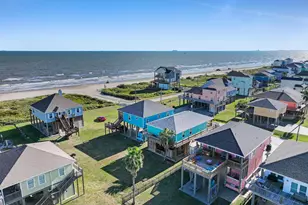 778 Wommack, Crystal Beach, TX 77650 - Photo 5