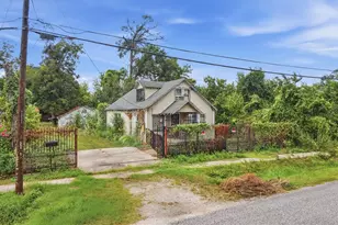 7911 Melrose St, Houston, TX 77022 - Photo 1