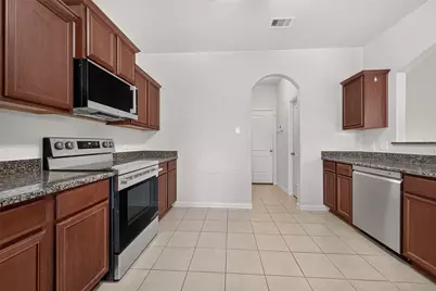12042 Powderhorn Lane, Pinehurst, TX 77362 - Photo 11