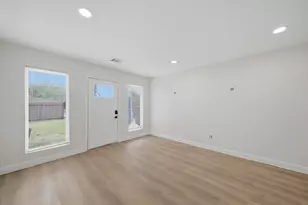 5207 Enyart St, Houston, TX 77021 - Photo 7