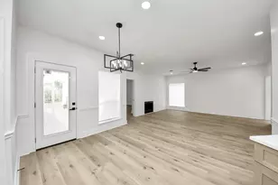 6502 Oakburl Ct, Sugar Land, TX 77479 - Photo 9