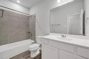 2106 Spring Hollow Dr, Baytown, TX 77521 - Photo 23