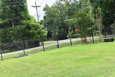 8535 Parkette Drive, Houston, TX 77028 - Photo 33