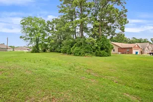 12995 Point Aquarius Blvd, Willis, TX 77318 - Photo 9